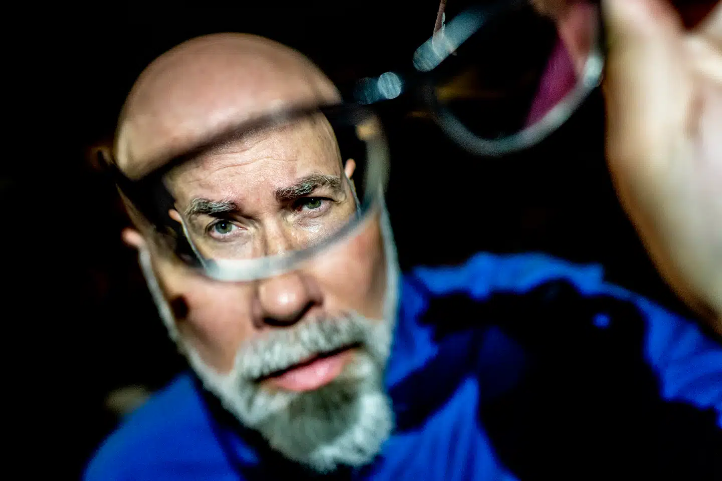 »Amerikanerne – det vestlige hegemonis kapitalistiske overklasse – har taget vores navn, vores kultur og sprøjtet det ind i en fedtet klump sukkerdej, de kalder 'Danish,« skriver komiker Brian Mørk.