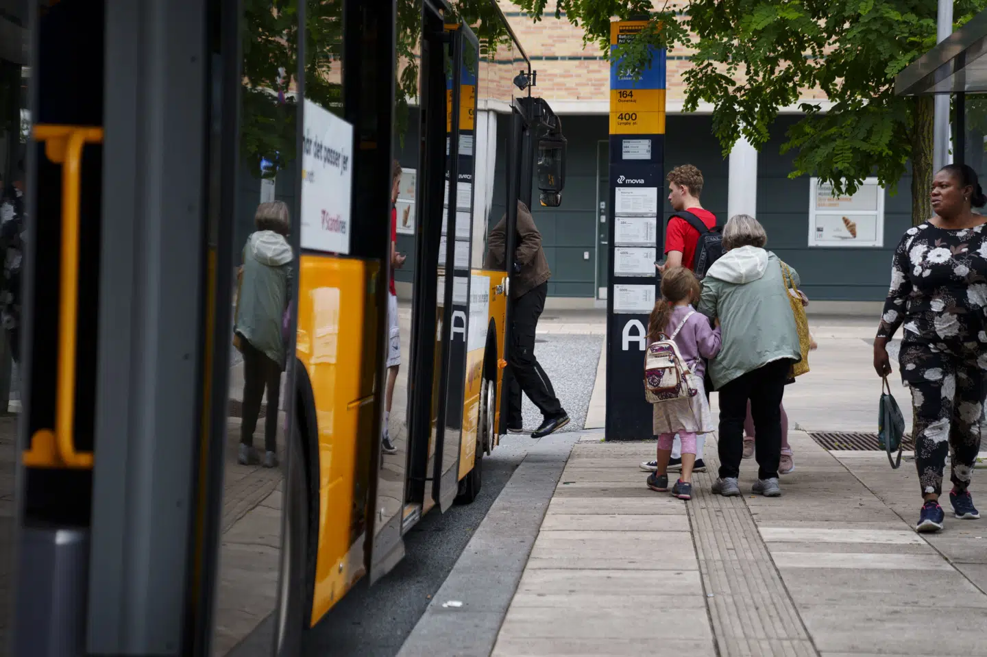 Flere buslinjer i hovedstadsområdet kører ikke tirsdag på grund af en strejke. Det er uvist, hvornår chaufførerne genoptager arbejdet. (Arkivfoto).