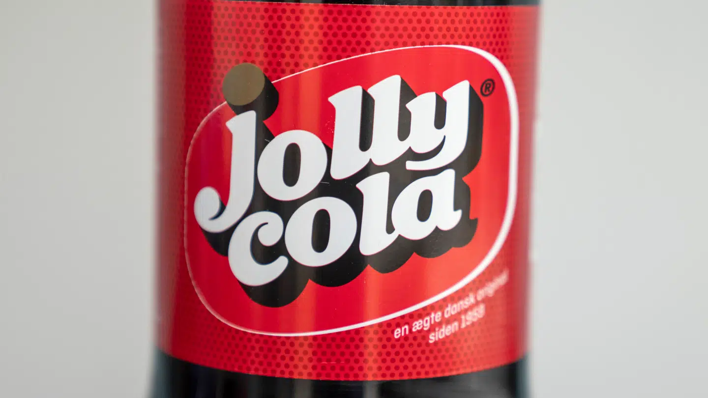 Salget af Jolly Cola er gået helt amok mange steder.