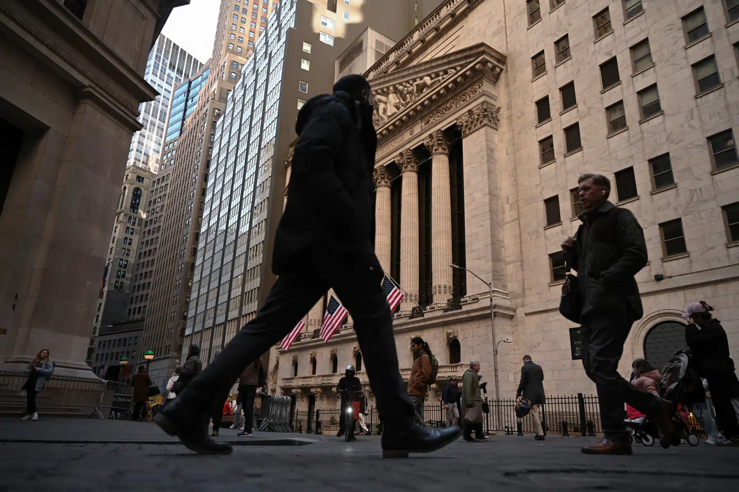 Der er en flugt i gang væk fra amerikanske aktier i et hidtil uhørt omfang.