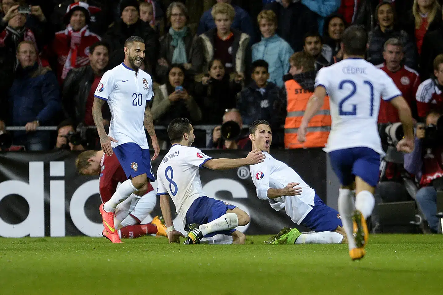 Med et mål i det femte tillægsminut blev Cristiano Ronaldo Portugals store helt i Parken i en EM-kvalifikationskamp 14. oktober 2014.