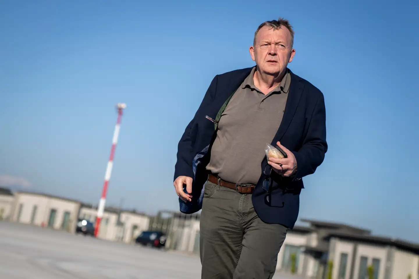 Lars Løkke Rasmussen har i sit politiske liv overlevet utallige vejsidebomber. Nu er der flere på vej.