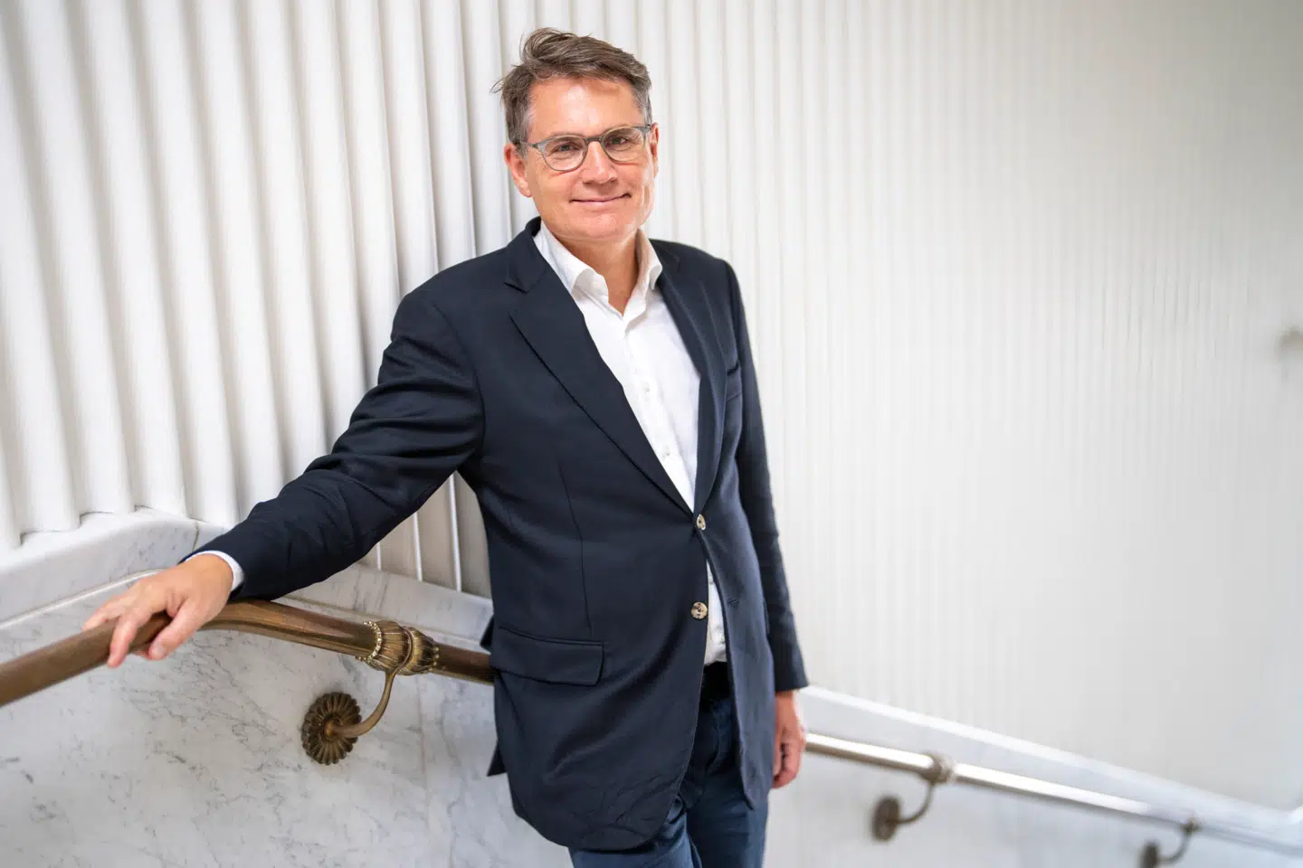 Brian Mikkelsen er direktør i Dansk Erhverv, der tidligere har advaret mod TikTok og forbudt medarbejderne at have den kinesiske platform på tjenesteenheder. Erhvervsorganisationens medlemmer opfordres dog til at promovere sig selv på platformen.