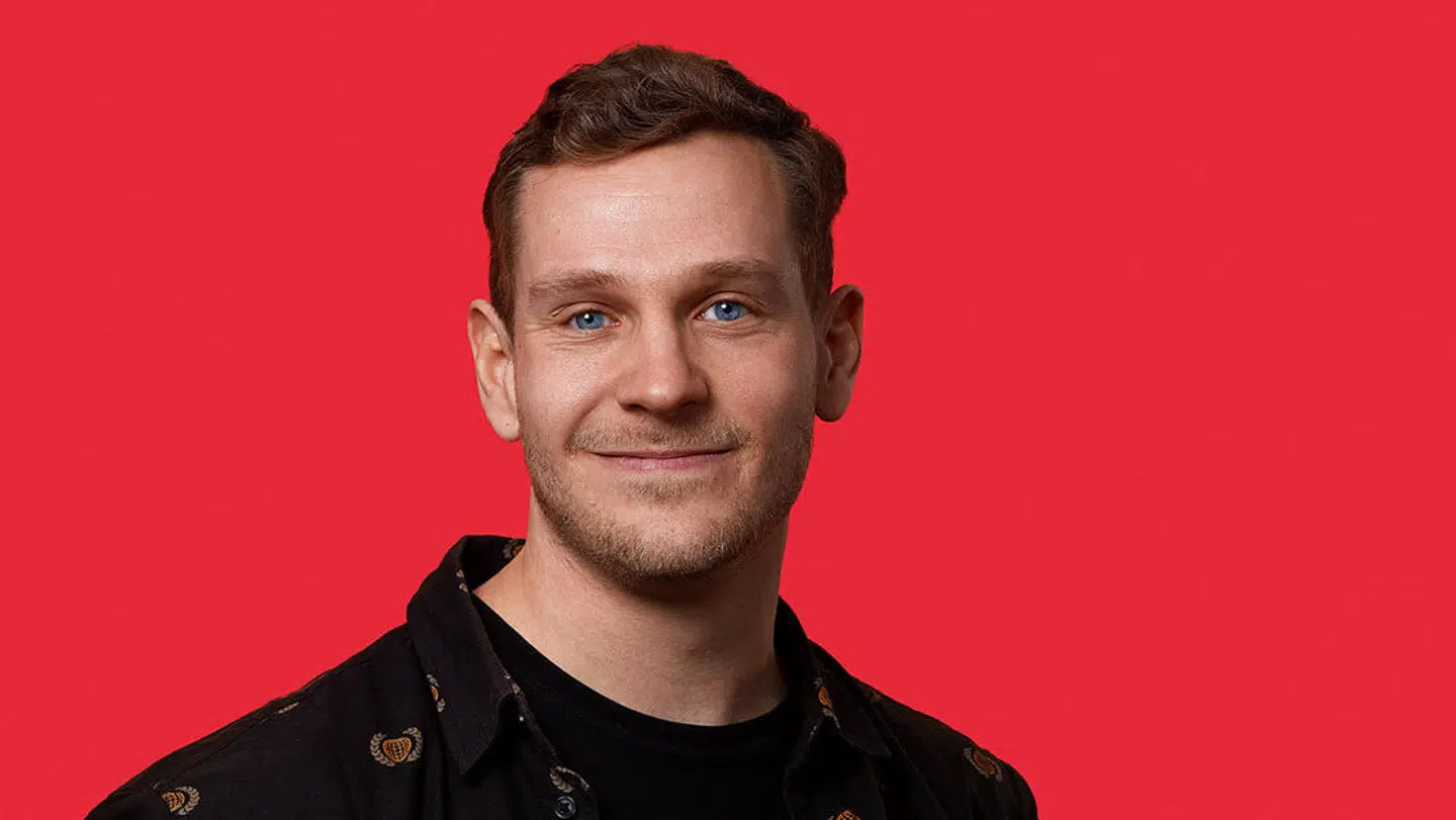 Coops ungeminister, 32-årige Tobias Simonsen, repræsenterer kædens 25.000 ansatte mellem 13-25 år.