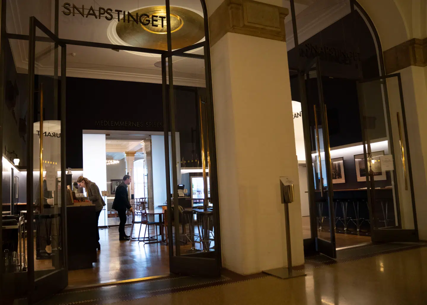 ARKIV. Politikernes kantine hedder Snapstinget. Derudover er der to caféer til de ansatte på Christiansborg.