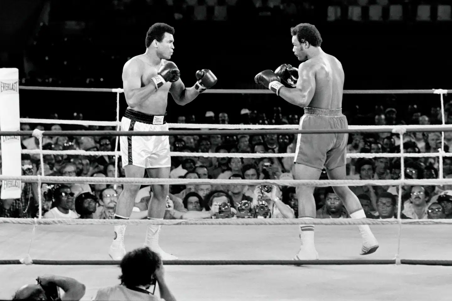Her ses bokserne Muhammad Ali og George Foreman under den ikoniske kamp.