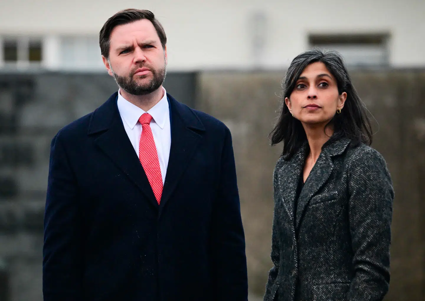 Her ses den amerikanske vicepræsident, JD Vance, med sin hustru, Usha Vance.