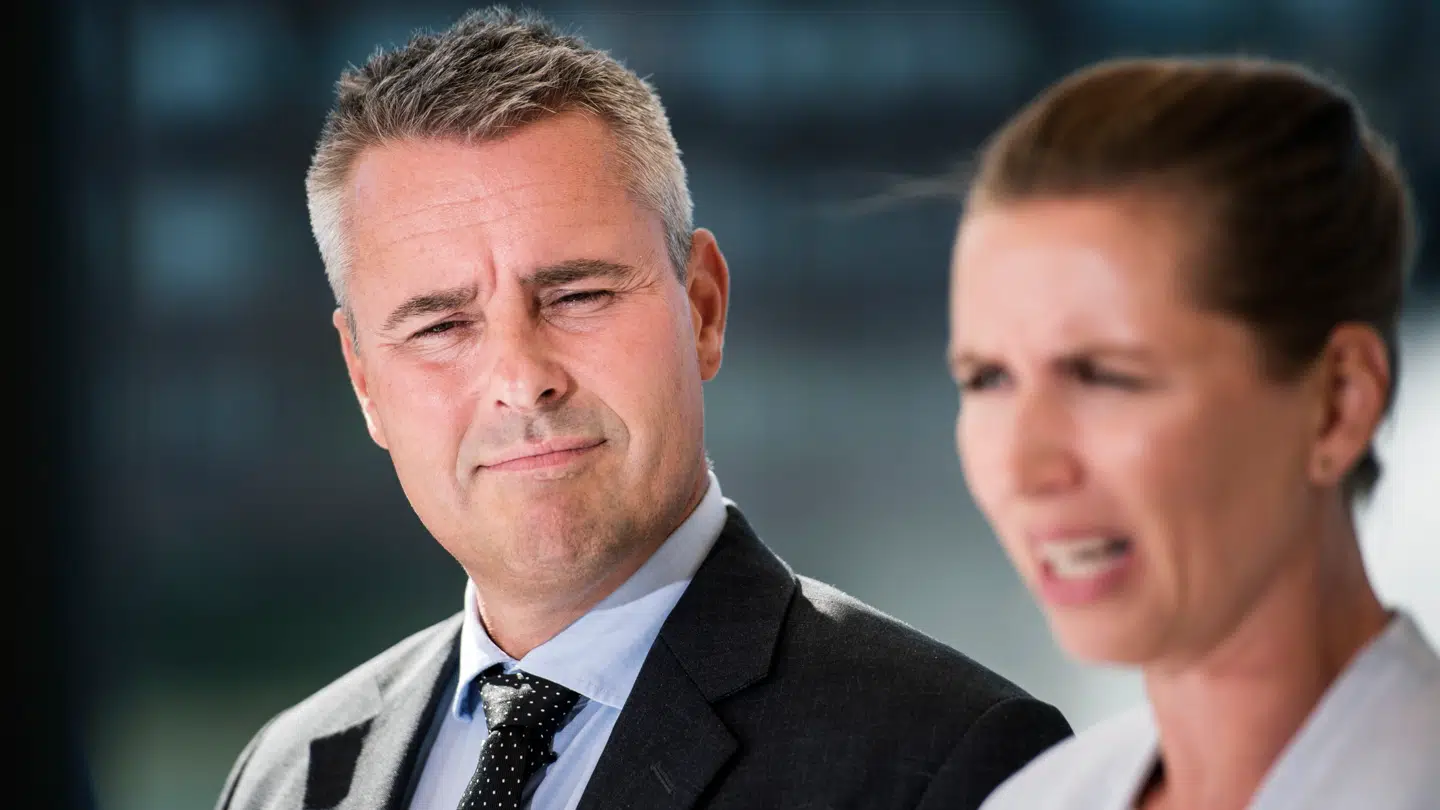 Henrik Sass Larsen var en mand, om hvem man sagde, at det var svært at drive Socialdemokratiet med ham, men umuligt uden.