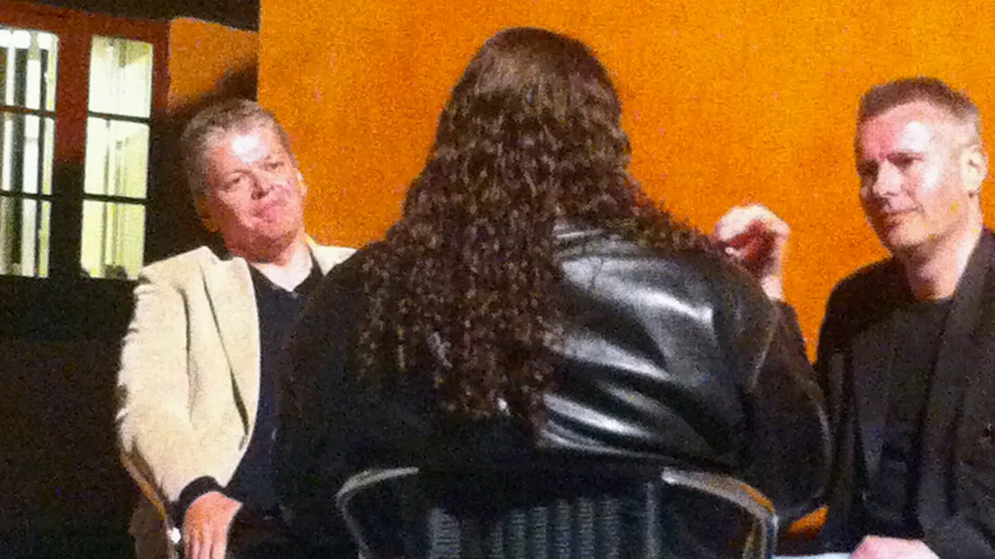 Tommy Kamp er især kendt for at være med på det billede fra en café i Køge i 2011, hvor han sad sammen med Henrik Sass Larsen og Bandidos-rockeren Suzuki-Torben. Et møde, der kostede Sass en ministerpost.