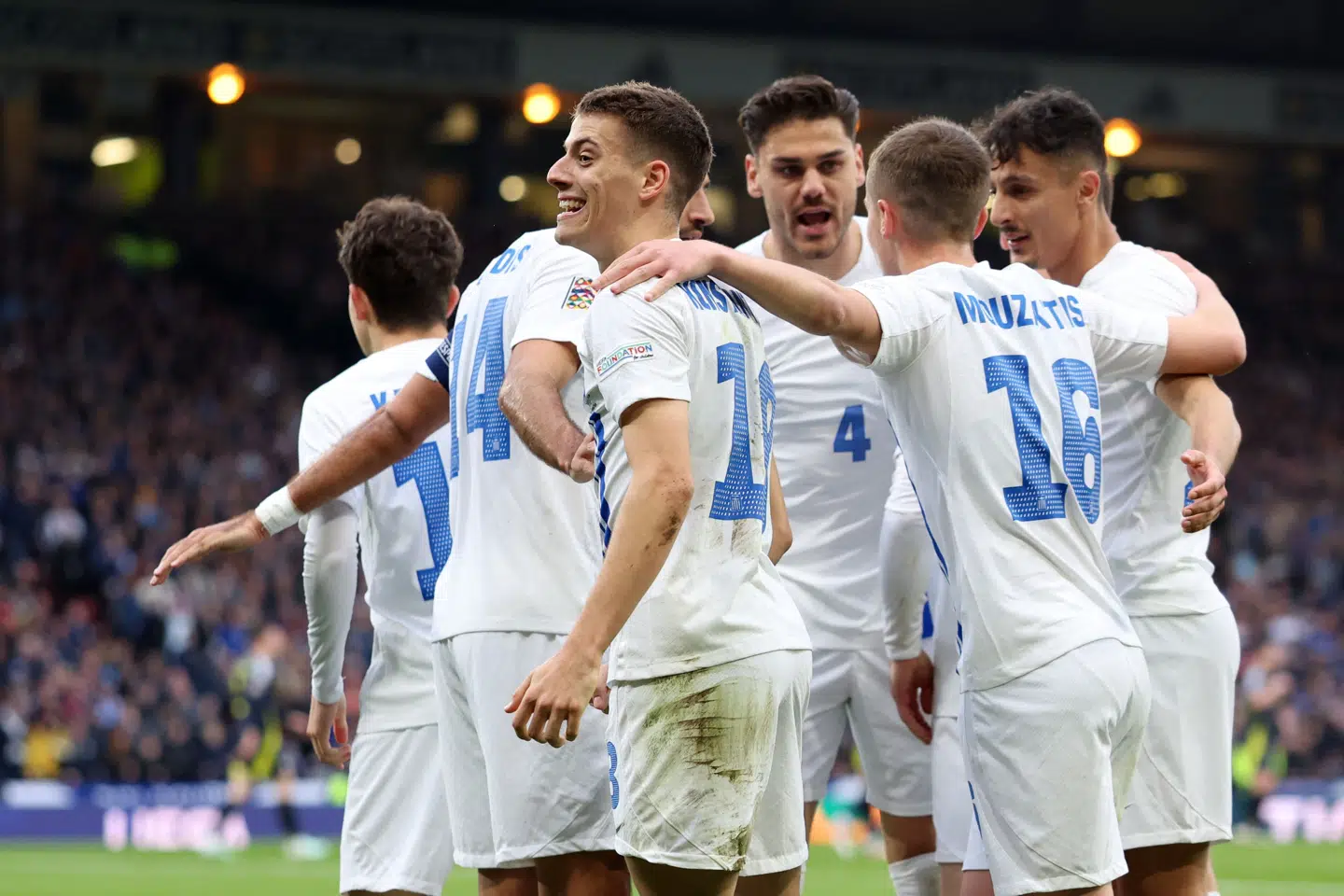 Et ungt græsk mandskab viste sig for stærke for Skotland, da de tog en overlegen sejr på Hampden Park.