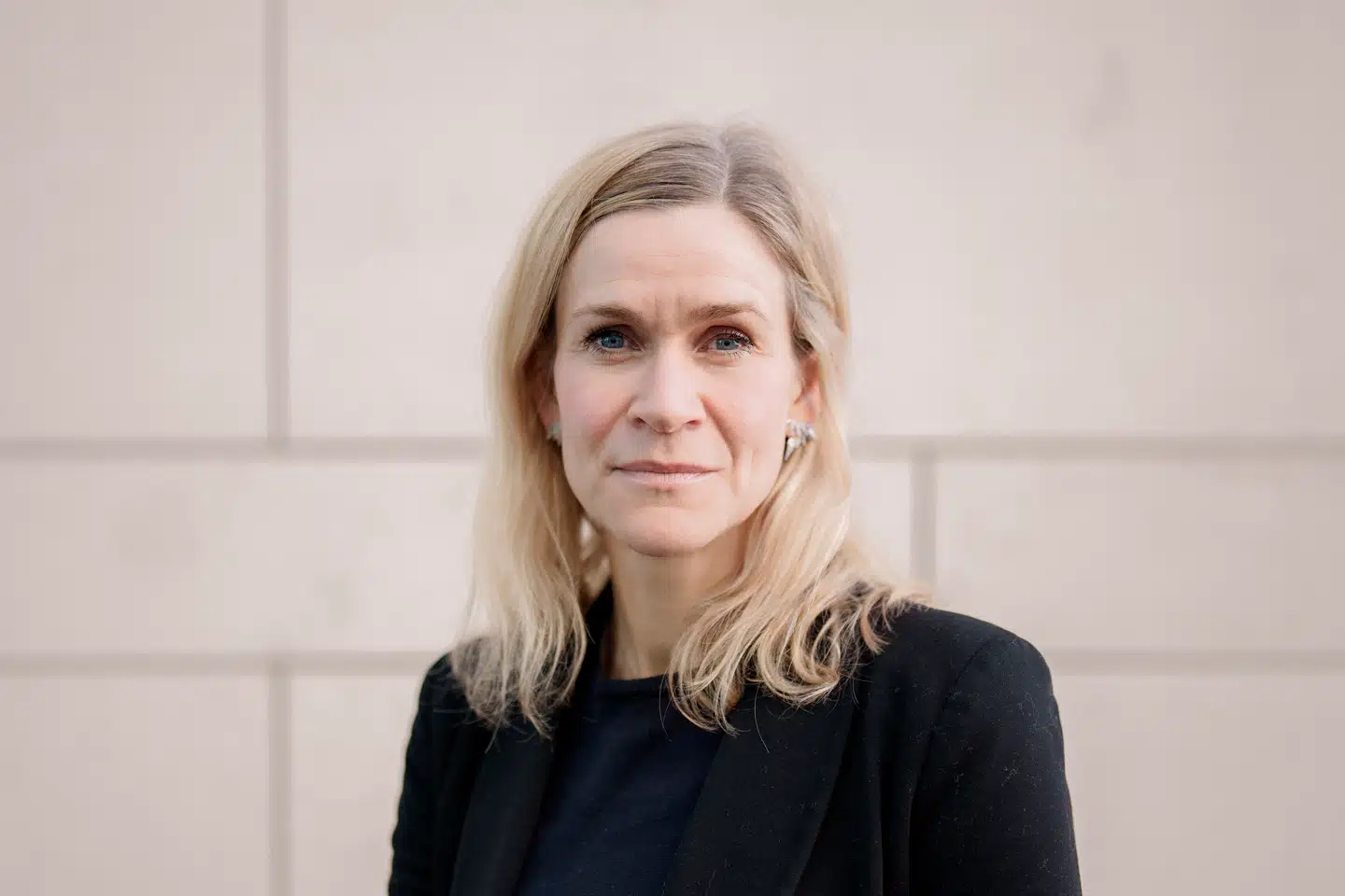 Selvom Mærsk de seneste fire år har været i gang med et omfattende arbejde for at rette op, efter rederiet har haft flere sager om seksuel chikane, voldtægt og sexisme på deres skibe, er de fortsat tavse om, hvor stort problemet faktisk har været. Ifølge Mærsk-direktør Nynne Norman Scheuer har rederiet fokus på problemet.