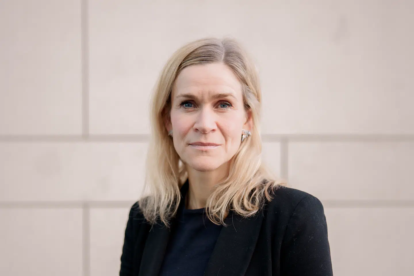 Selvom Mærsk de seneste fire år har været i gang med et omfattende arbejde for at rette op, efter rederiet har haft flere sager om seksuel chikane, voldtægt og sexisme på deres skibe, er de fortsat tavse om, hvor stort problemet faktisk har været. Ifølge Mærsk-direktør Nynne Norman Scheuer har rederiet fokus på problemet.