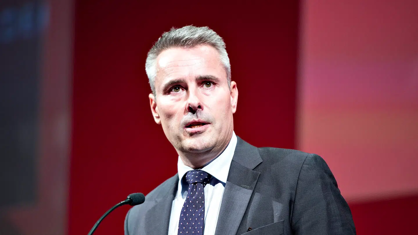 Henrik Sass Larsen udgiver snart sin bog med titlen 'Tilbageslag'.