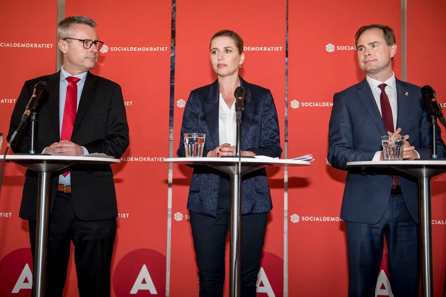 Henrik Sass Larsen ses her sammen med statsminister Mette Frederiksen og finansminister Nicolai Wammen, da de tre under valgkampen i 2019 fremlagde Socialdemokratiets 2025-plan.
