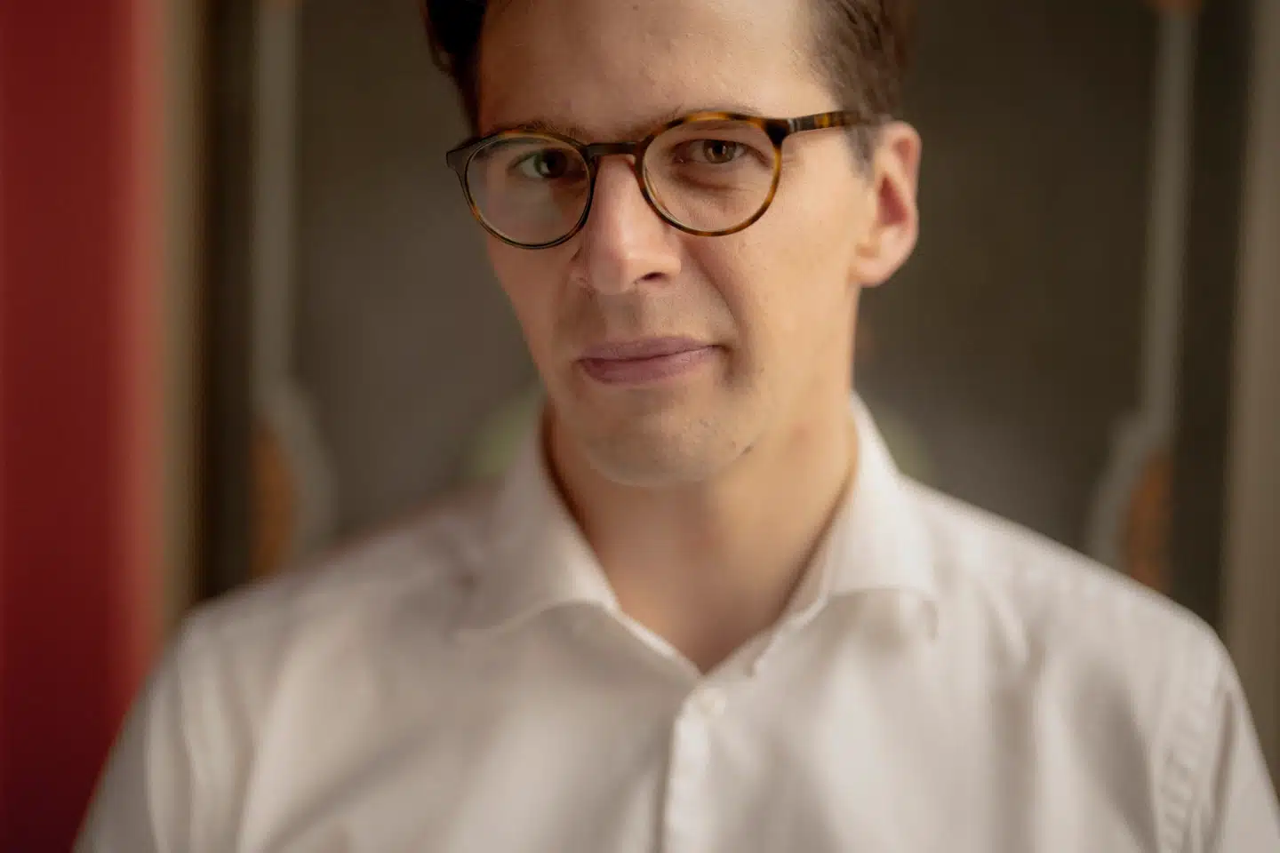 »Ifølge Vanopslagh er det en offerfortælling, at det er politikerne, der skaber strukturer, der bliver folks livsomstændigheder. Men hvad i alverden laver man i politik, hvis man ikke mener, at de love, reformer og aftaler, man selv indgår, er andre menneskers virkelighed?«