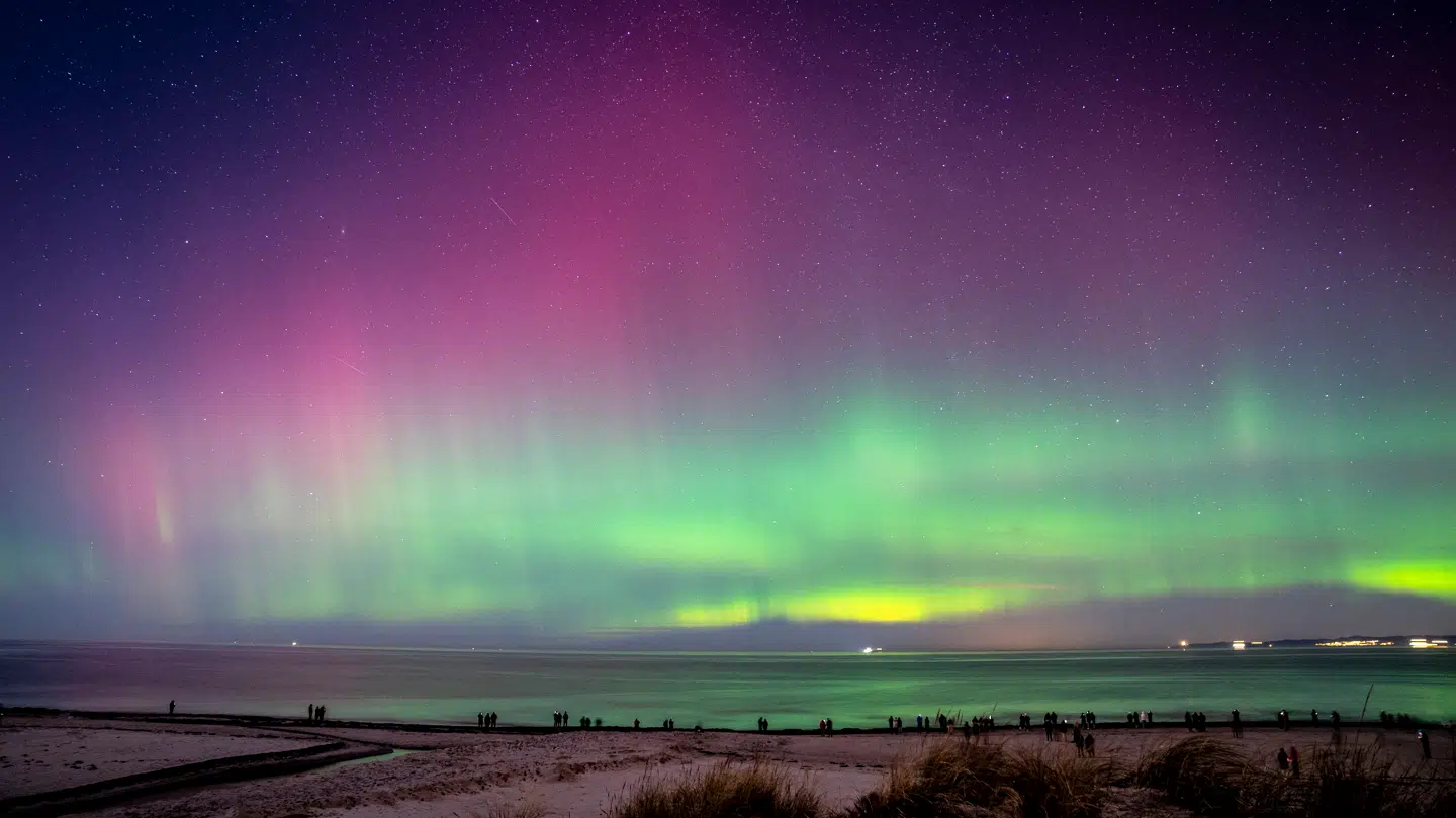 Arkivfoto af nordlys set fra Hornbæk Strand i Nordsjælland, mandag den 27. februar 2023.