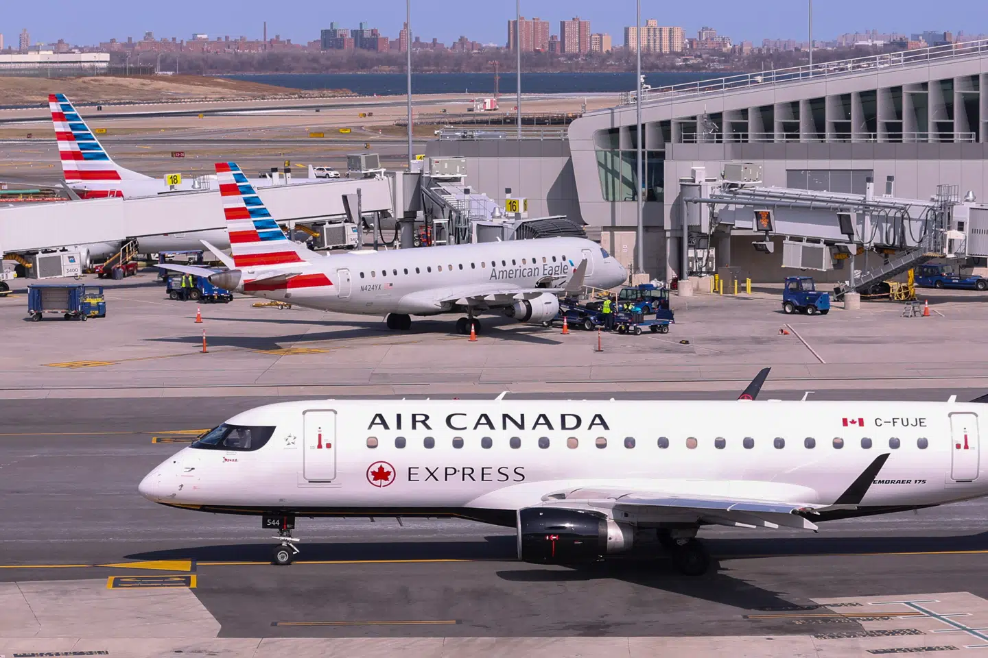 Air Canada kan næppe undgå at blive hårdt ramt af den lavere efterspørgsel efter flybilletter på flyvninger mellem Canada og USA. Selskabet har det største netværk af flyruter mellem de to nabolande.