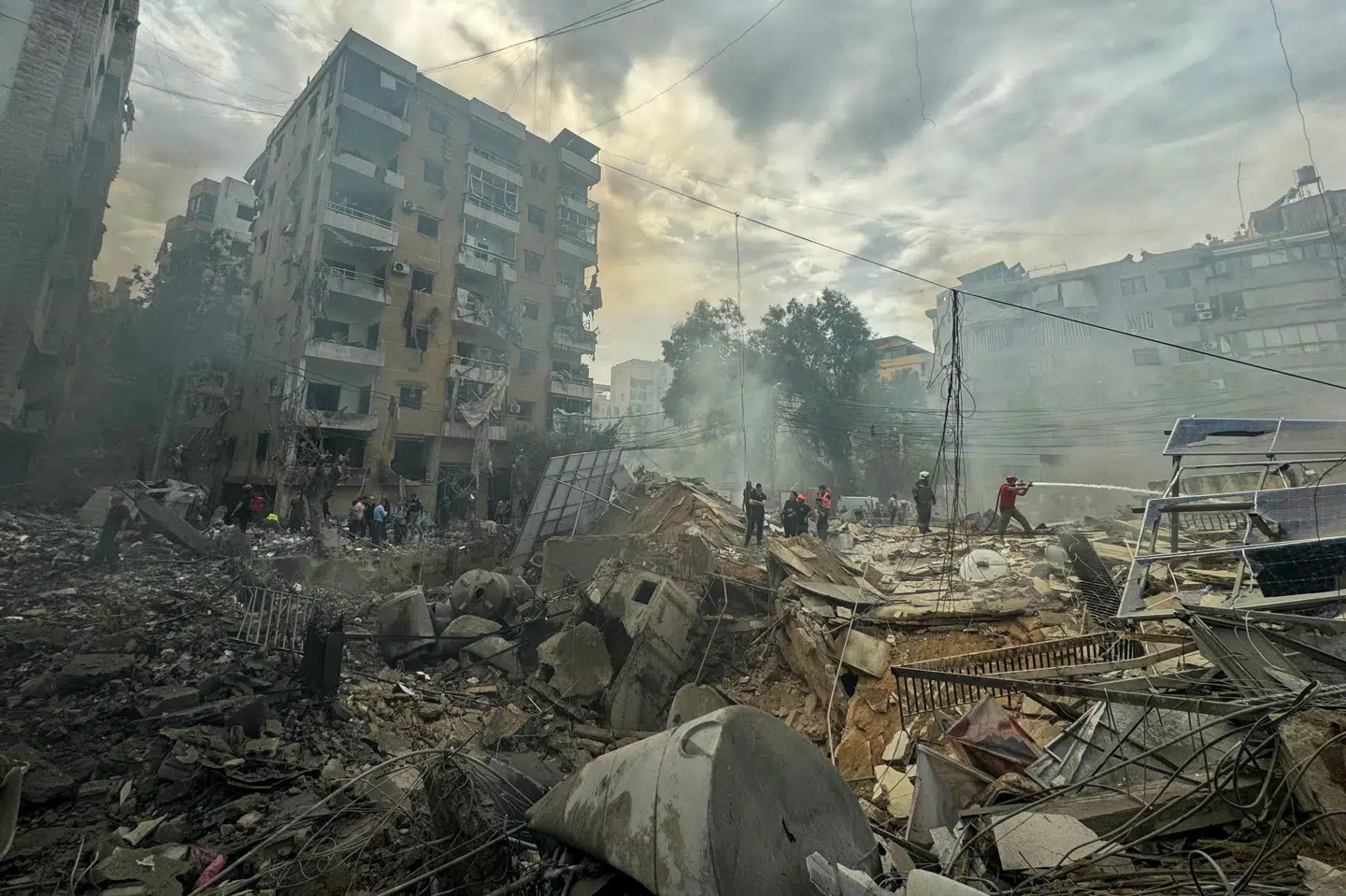 Israels militær har fredag angrebet Libanons hovedstad, Beirut.