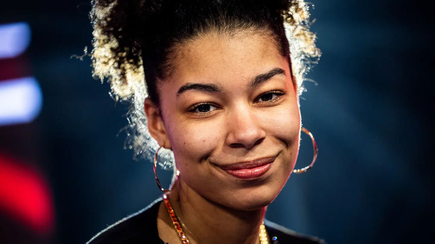 Nambahlou da hun i 2023 var med i 'X Factor'.