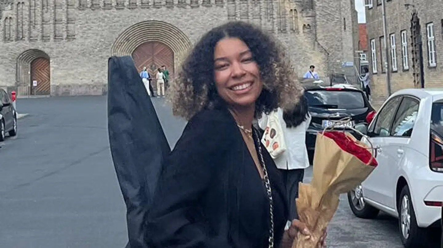 Nambahlou fik i semifinalen 21,69 procent af seerstemmerne. Det var lige nøjagtig ikke nok til at slå Simon Kvamms deltager Theodor, der fik hendes finaleplads med 22,08 procent af stemmerne.