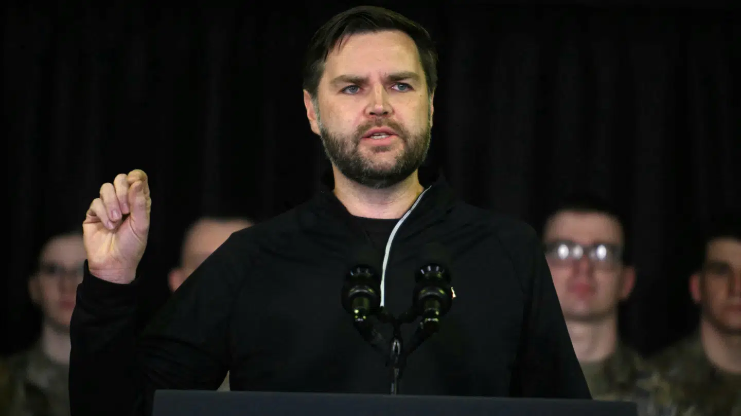 Vance talte på Pitufikk-basen på Grønland, hvor han kritiserede Danmark som samarbejdspartner.