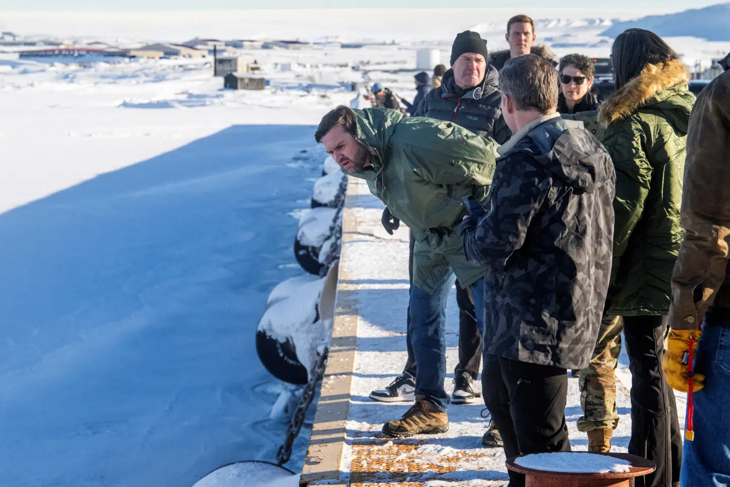 Den amerikanske vicepræsident, J.D. Vance, besøger Pituffik-basen i Grønland.