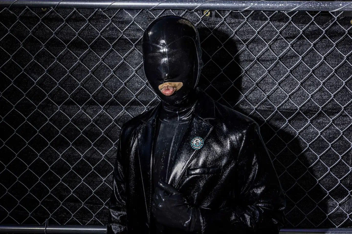 Det var blandt andet billeder af BDSM-tilhængere, der blev lækket. BDSM står for »bondage, disciplin, dominans, submission« (underkastelse, red.).