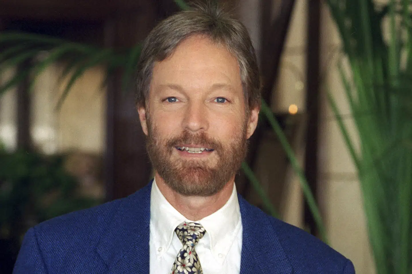 Richard Chamberlain, der her ses på et billede fra 1997, modtog i alt tre Golden Globe-priser for sine præstationer. (Arkivfoto).