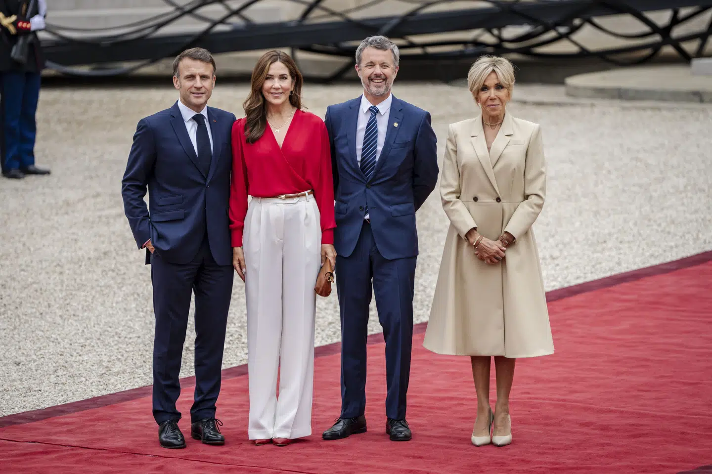 Kong Frederik og dronning Mary rejser mandag på statsbesøg til Frankrig. Så sent som i sommer sidste år var kongeparret også forbi den franske præsident, Emmanuel Macron, og præsidentfrue Brigitte Macron i forbindelse med OL i Paris.