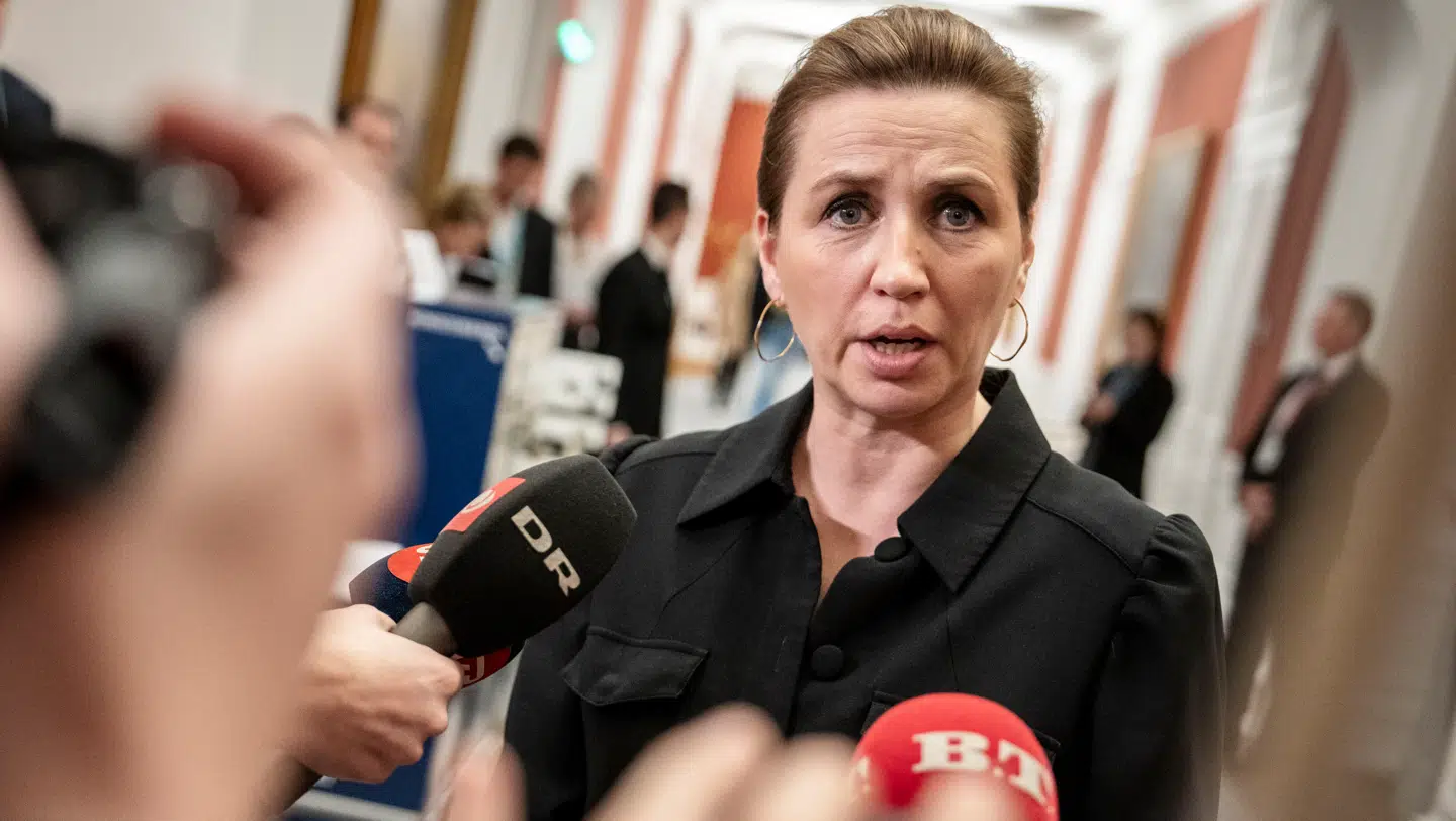 Statsminister Mette Frederiksen (S) stempler ind i en ophedet debat om, hvad det vil sige at være dansk.