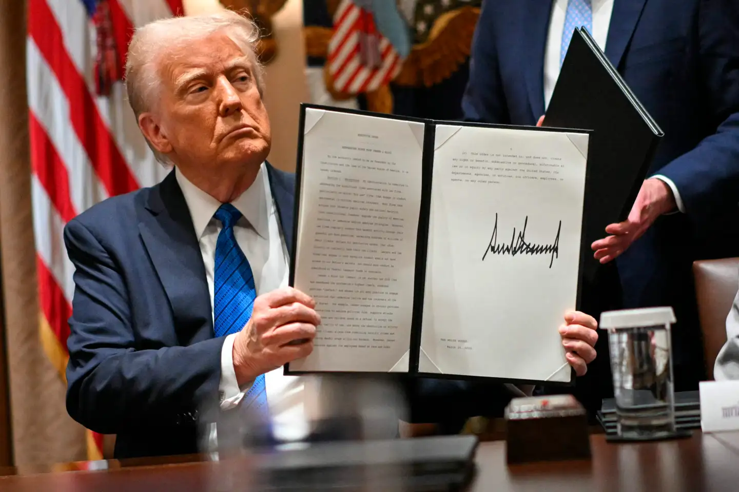 Donald Trump kræver, at danske virksomheder indordner sig under de samme regler for diversitet og mangfoldighed, som præsidenten har indført i USA.