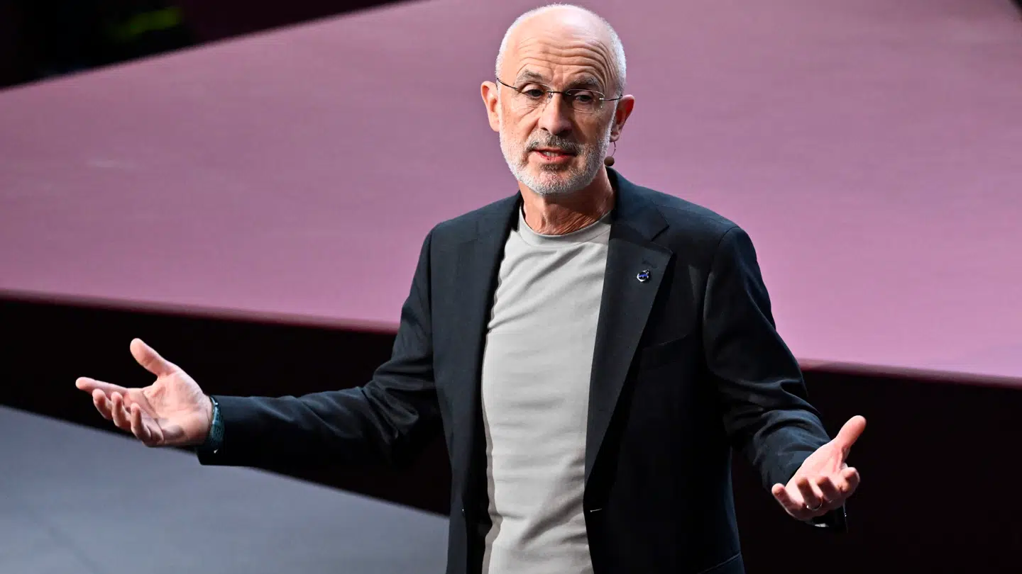 Jim Rowan er netop blevet skiftet ud.