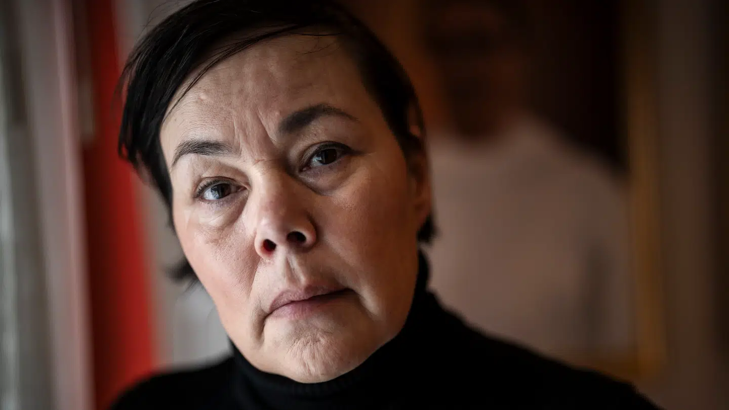 Den grønlandske minister og partiformand Vivian Motzfeldt uddyber, hvorfor hun ikke mener, at statsminister Mette Frederiksen lige nu skal på besøg i Grønland.