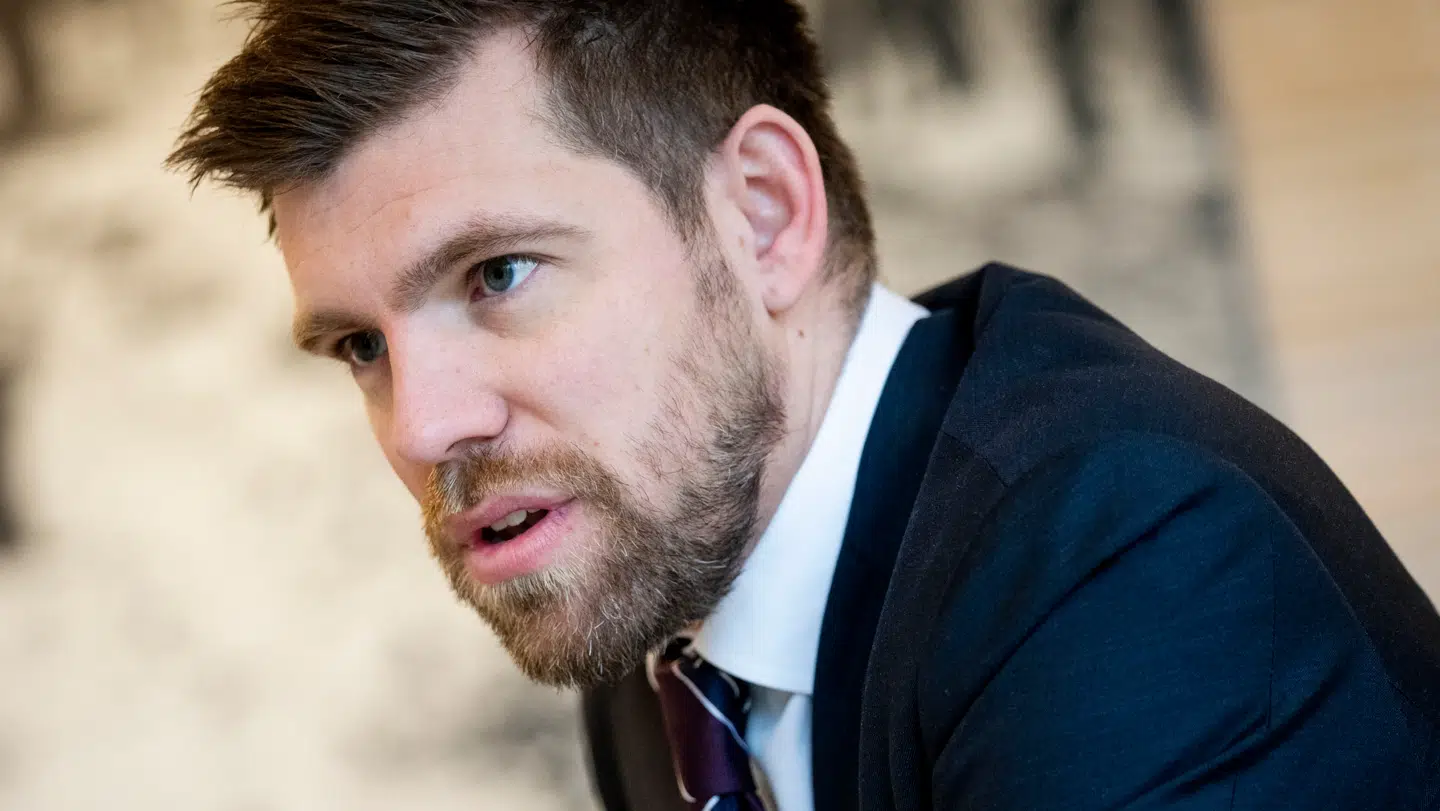 Kirkeminister Morten Dahlin (V) er forargret over de nye tal.