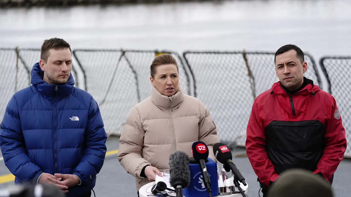 Mette Frederiksen besøger i disse dage Grønland, hvor hun har været ude at sejle på Forsvarets skib Vædderen.