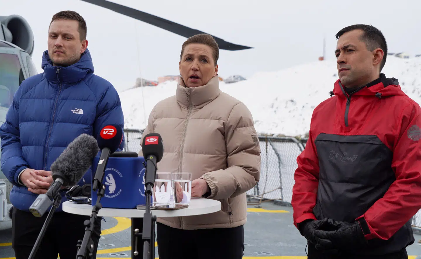 Mette Frederiksen slog pludselig over i engelsk, da hun torsdag holdt pressemøde i Grønland, og så sendte hun et klart budskab til den amerikanske præsident.