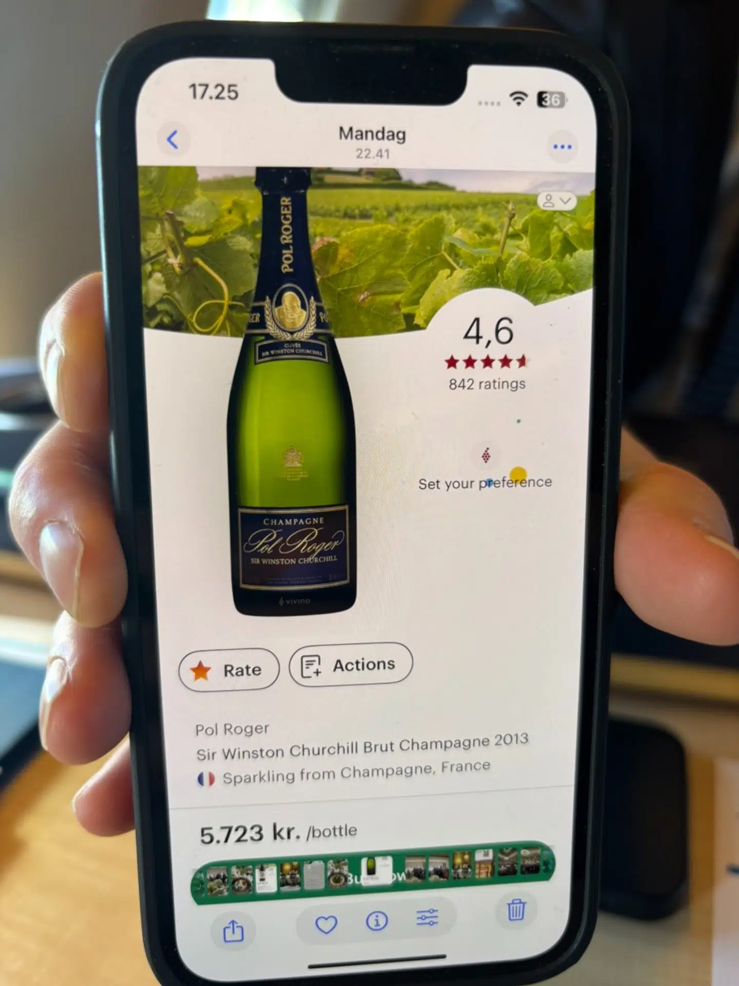 Her ses billedet af den omtalte flaske champagne.