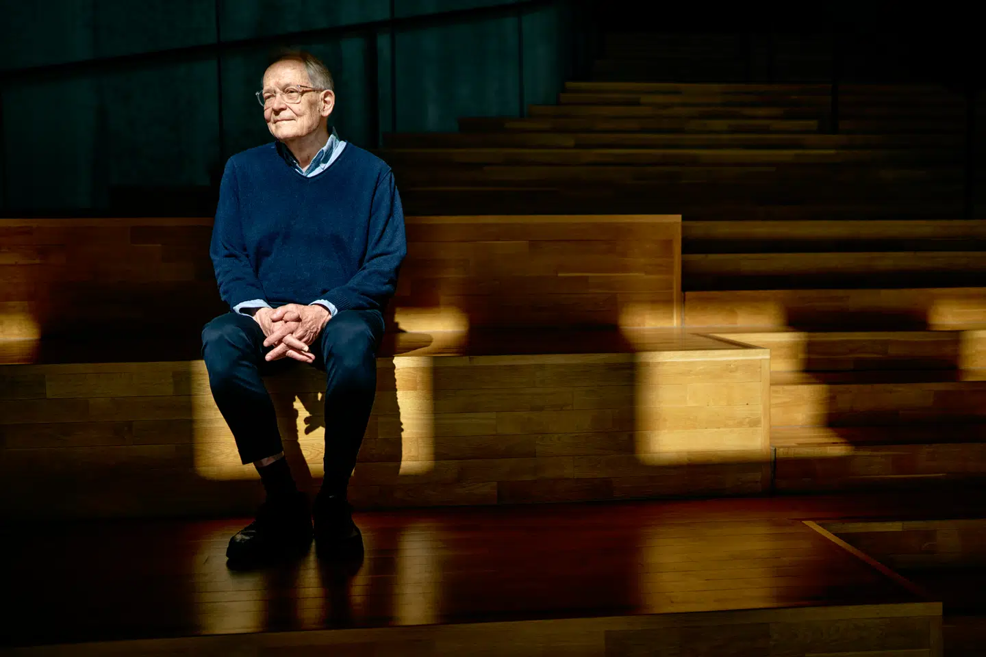 Albert Gjedde er internationalt kendt for sine bidrag til hjerneforskningen. Han understreger, at stilhed er udgangspunktet for, at vi kan fungere som mennesker.