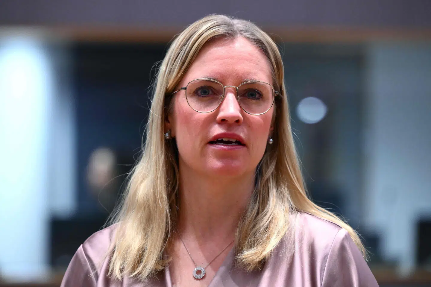 Det skal være slut med toldfrie pakker med giftig kemi fra tredjelande. Det siger Stephanie Lose efter et møde i Europaudvalget. Der er lagt op til mere told og strengere regler, lyder det. (Arkivfoto).