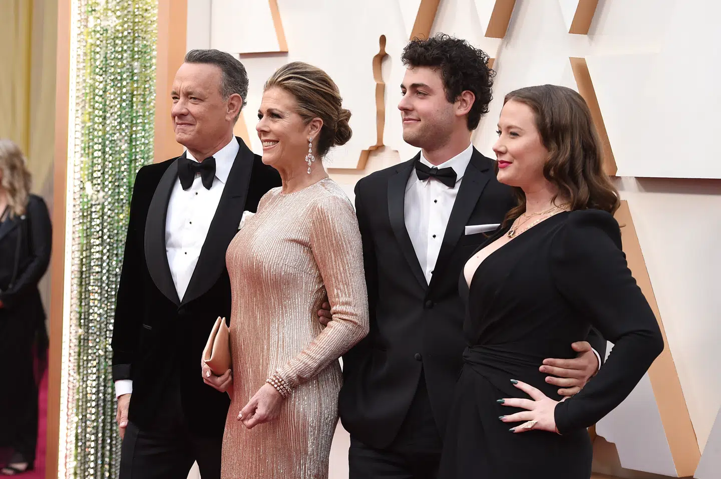 Tom Hanks til Oscar-showet i 2020 i Los Angeles med sin nuværende hustru Rita Wilson, samt deres søn Truman Theodore Hanks – og Tom Hanks' datter fra ægteskabet med Samantha Lewes, nemlig datteren Elizabeth Anne Hanks.