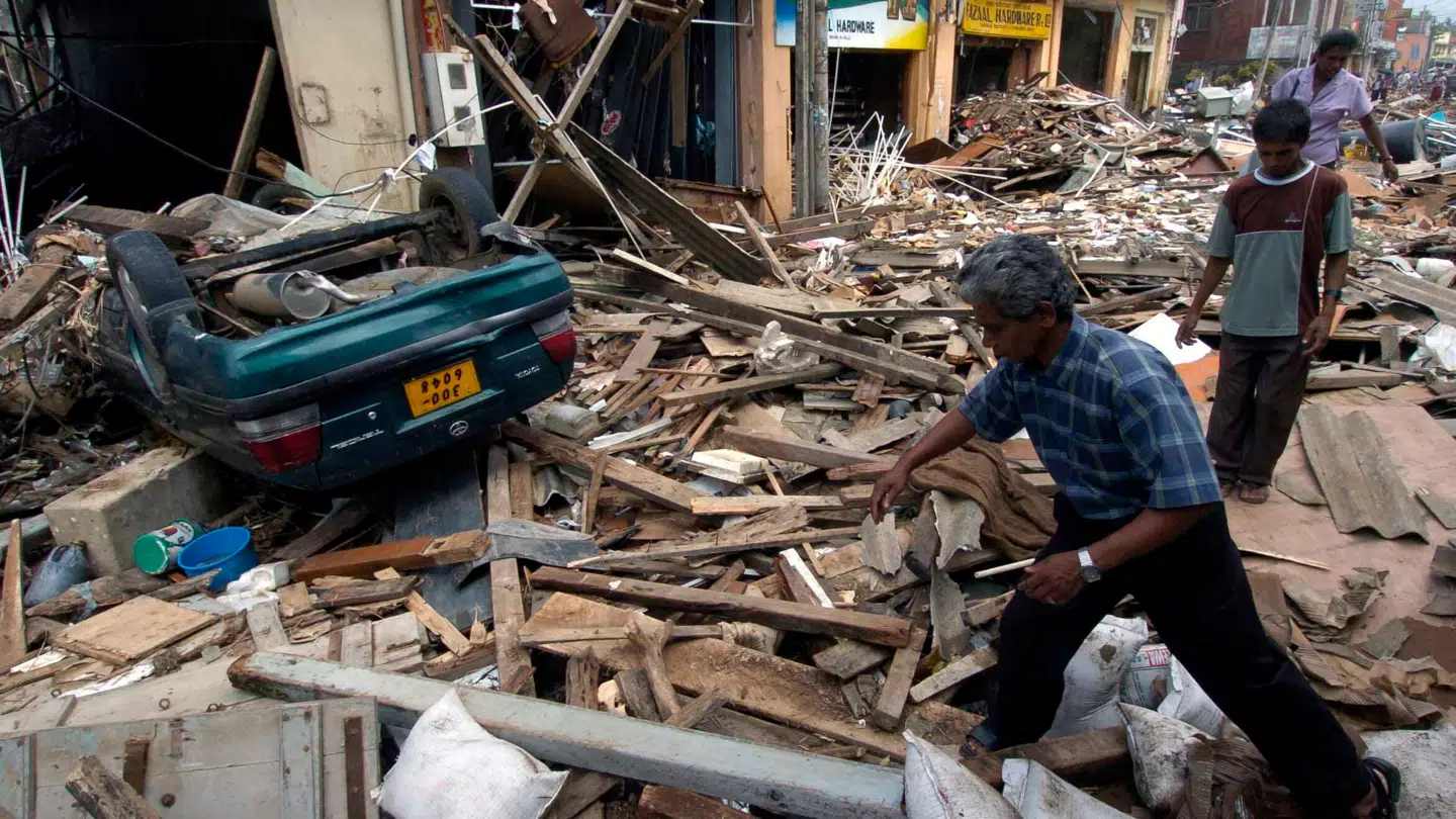Sådan kan ødelæggelserne se ud efter en tsunami. Billedet er fra Sri Lanka.