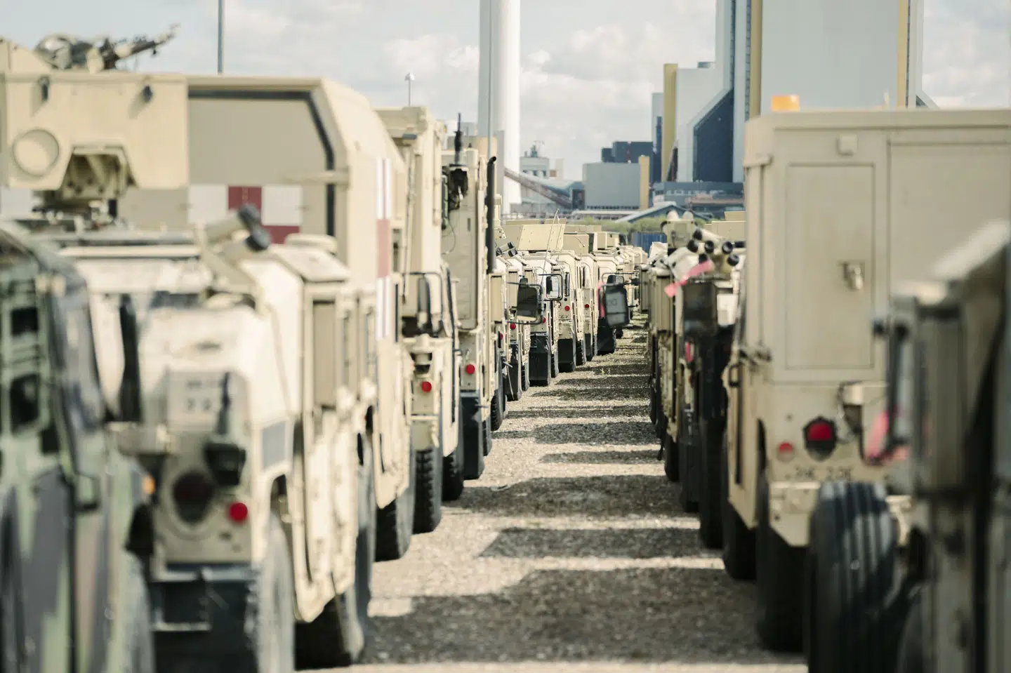Amerikansk militærmateriel ses her fotograferet på Kalundborg Havn. I en ny forsvarsaftale med USA skal landet kunne udstationere både tropper og materiel på dansk jord. (Arkivfoto).
