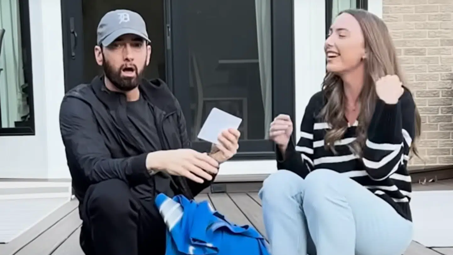 Eminem og datteren Hailie i musikvideoen til nummeret 'Temporary'.