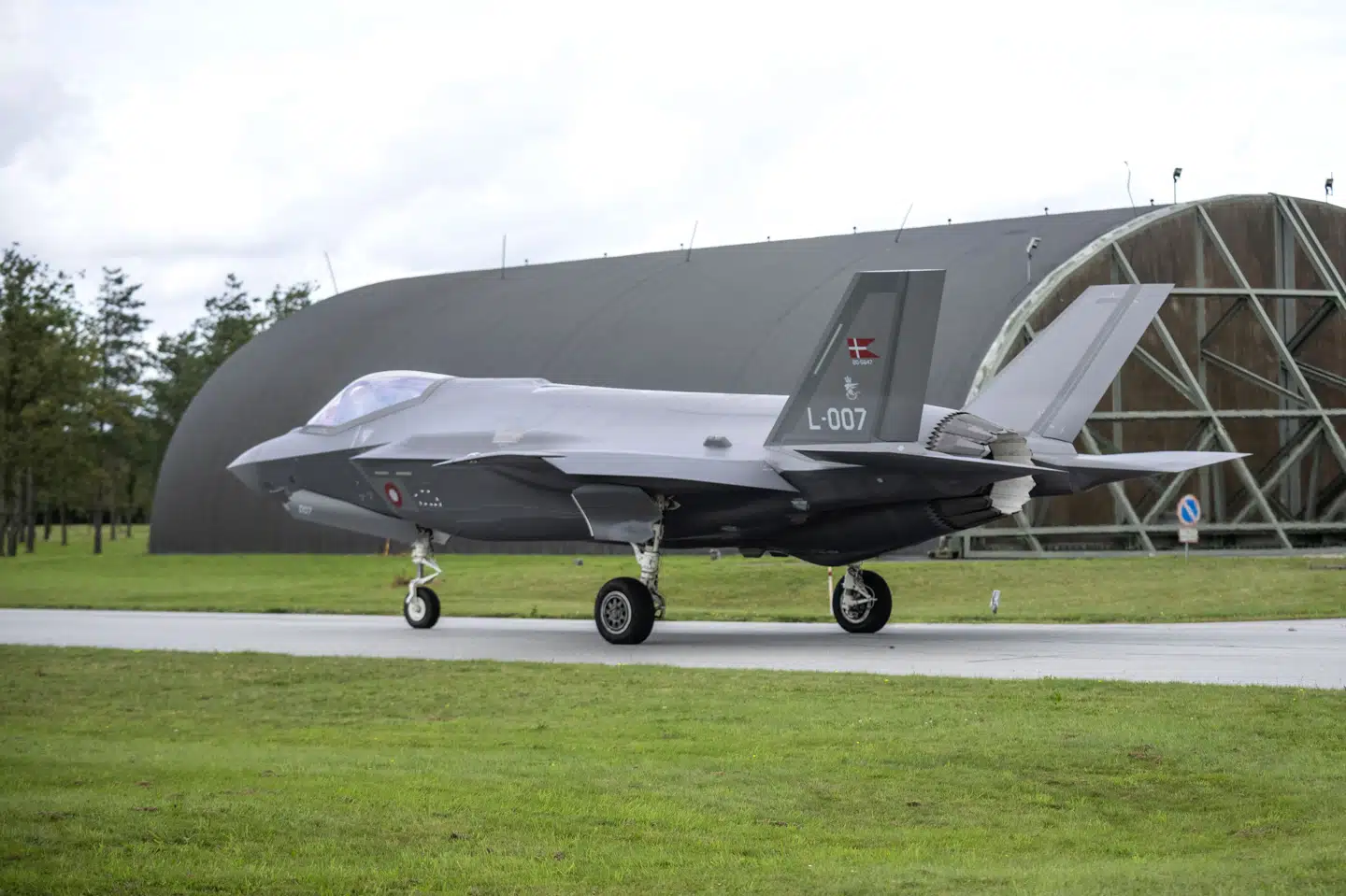 Flyvestation Skrydstrup kan i fremtiden komme til permanent at huse amerikanske soldater. (Arkivfoto).