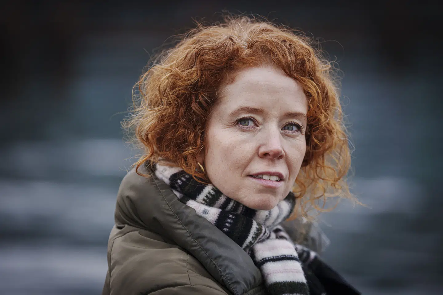 41-årige Johanne Louise Schmidt har været ansat på Det Kongelige Teater siden 2011. Privat danner hun par med skuespillerkollegaen Thomas Hwan. Sammen har de datteren Allie.
