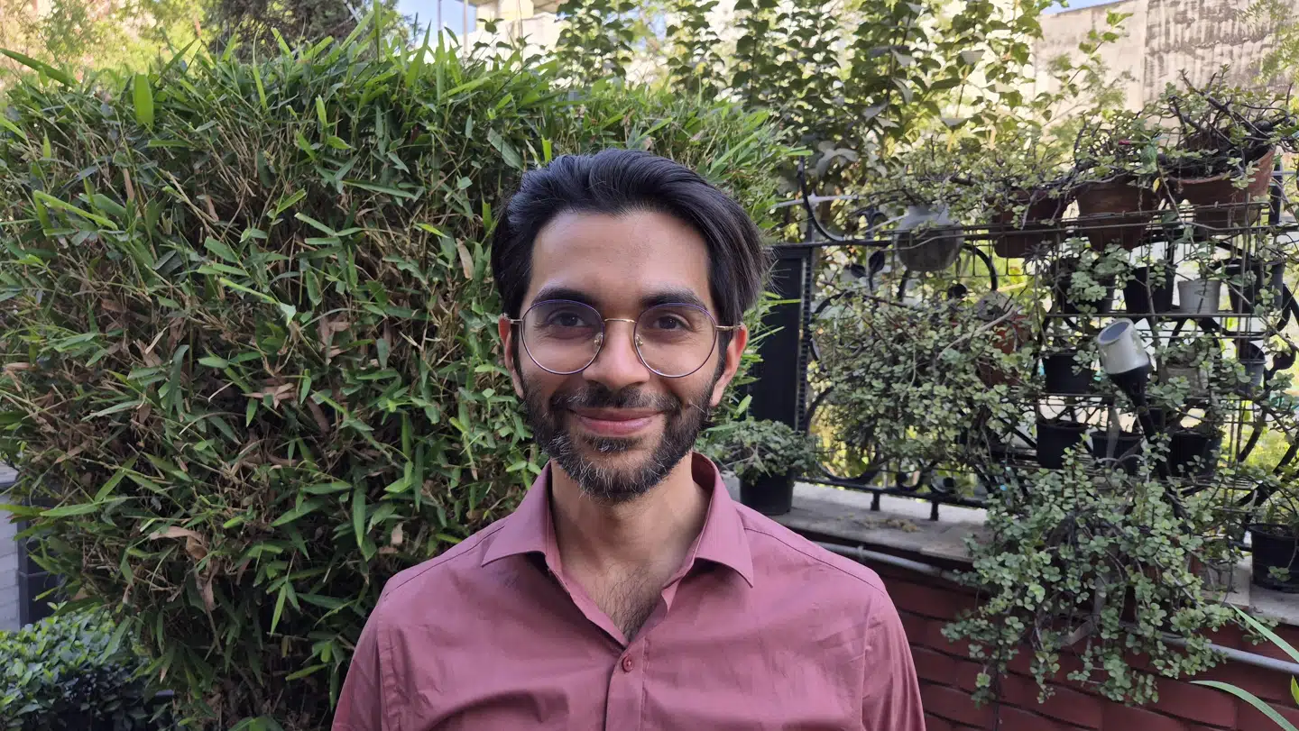 Det er velkendt, at »impostersyndromet« hænger sammen med angst og depression. Sucharit Katyal, postdoc ved Københavns Universitet, er forfatter til studie, som viser, hvordan forsøgspersoner kommer frem til et negativt og forvrænget billede af egne præstationer.