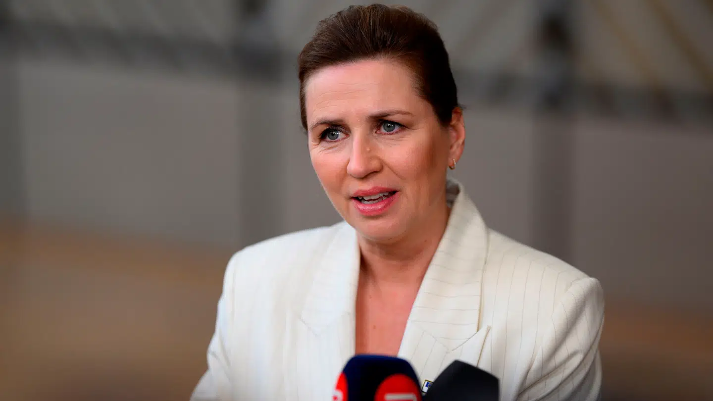 Her ses den danske statsminister, Mette Frederiksen (S), under et EU-møde den 20. marts.
