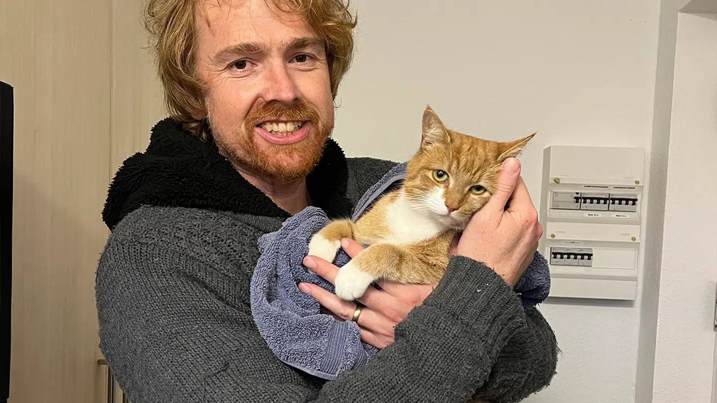 Røde Allan har en kæmpe fangruppe på mere 12.000 følgere på Facebook og nu er katten også blevet kundeambassadør.