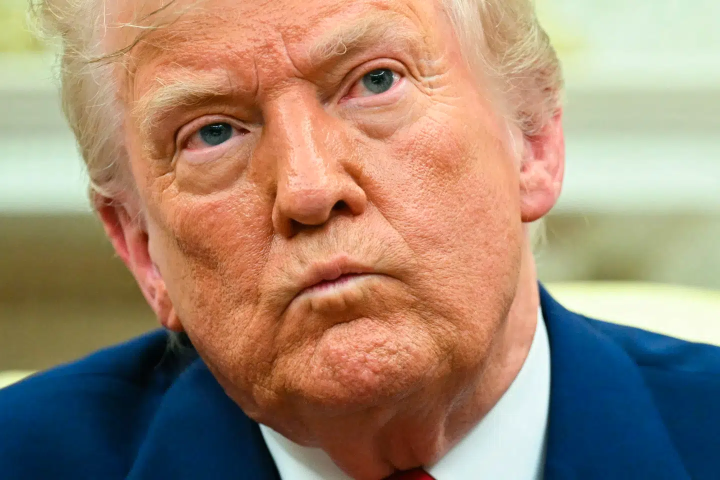 USAs præsident, Donald Trump, har sat verden i brand med sin straftold. Kradser man lidt i overfladen, forstår man hvorfor.