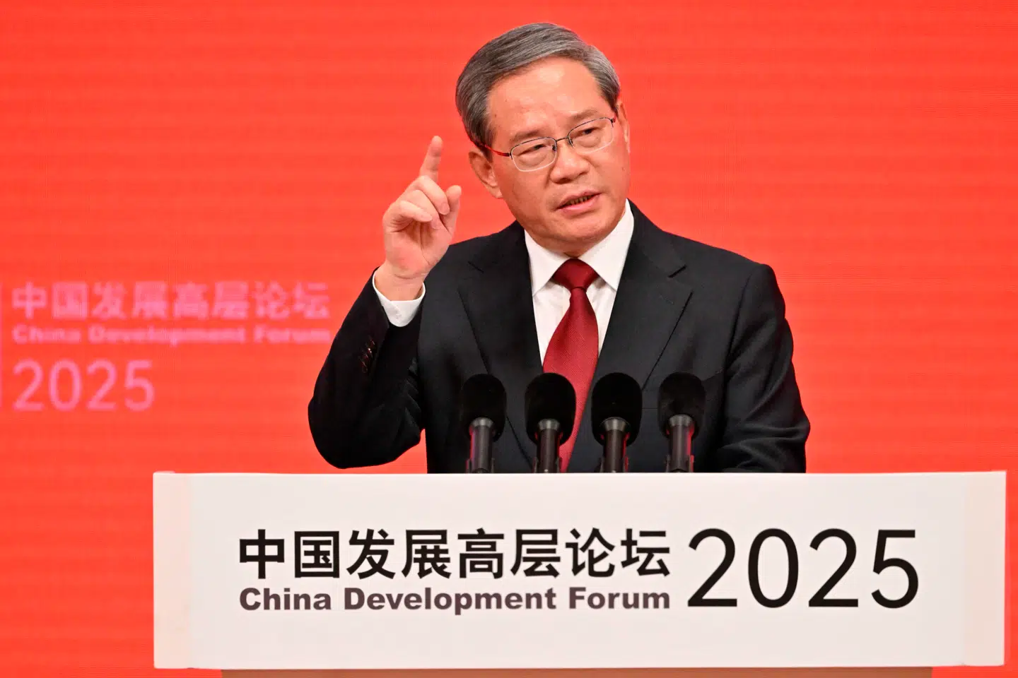 Europa-Kommissionens formand, Ursula von der Leyen, har tirsdag talt i telefon med Kinas premierminister, Li Qiang, om behovet for et stærkt handelssamarbejde mellem Europa og Kina.